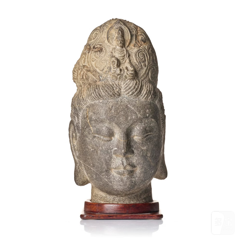 A large well sculptured head of Guanyin,